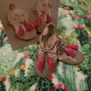 ❌ SOLD ❌🌈Joyfolie Glitter Tassle Shoes